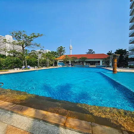 View Talay 5 Jomtien Beachfront Pattaya Exterior photo