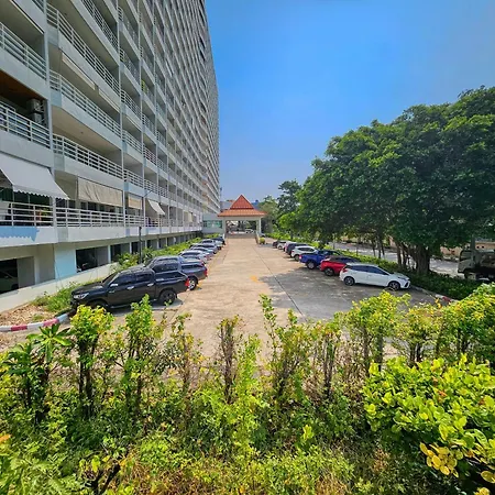 View Talay 5 Jomtien Beachfront Pattaya Exterior photo