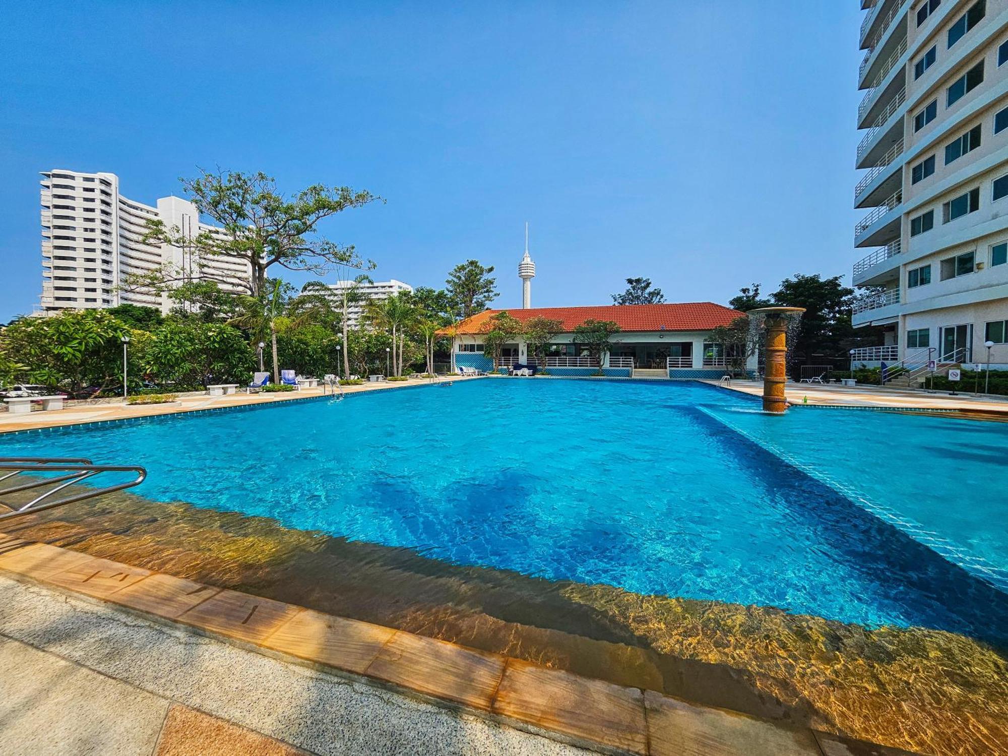 อพาร์ทเม้น View Talay 5 Jomtien Beachfront *